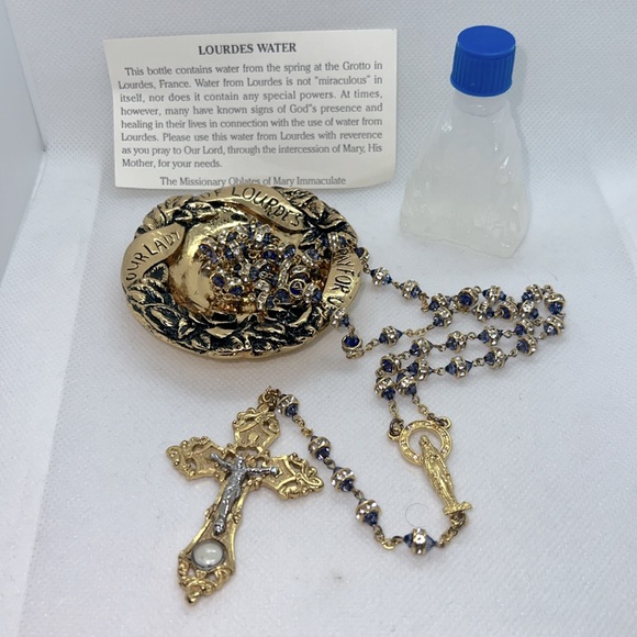 None Other - VINTAGE ROSARY FILIGREE CROSS AND TRINKET DISH WITH BLUE BEADS & CLEAR CRYSTALS